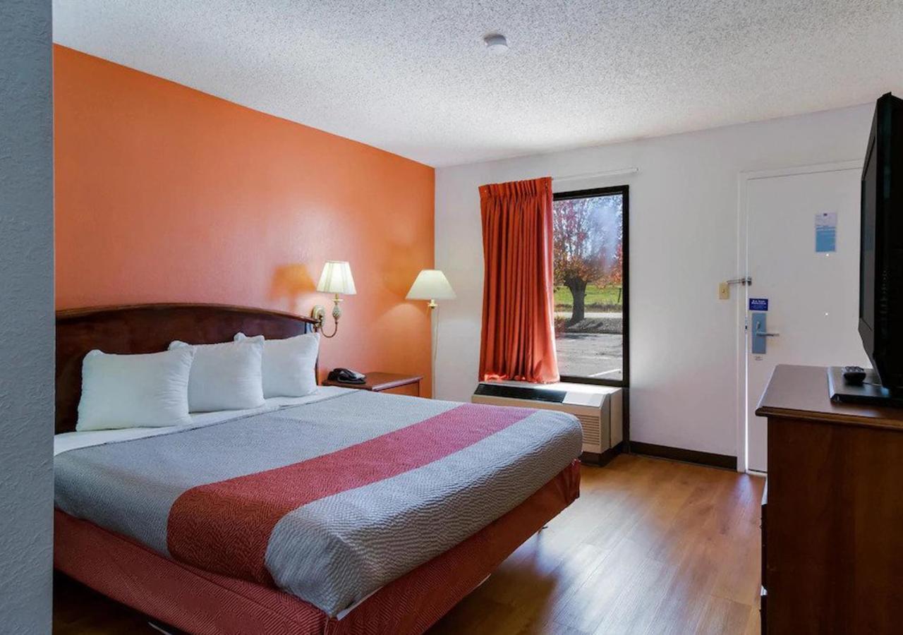Key Inn Macedonia エクステリア 写真