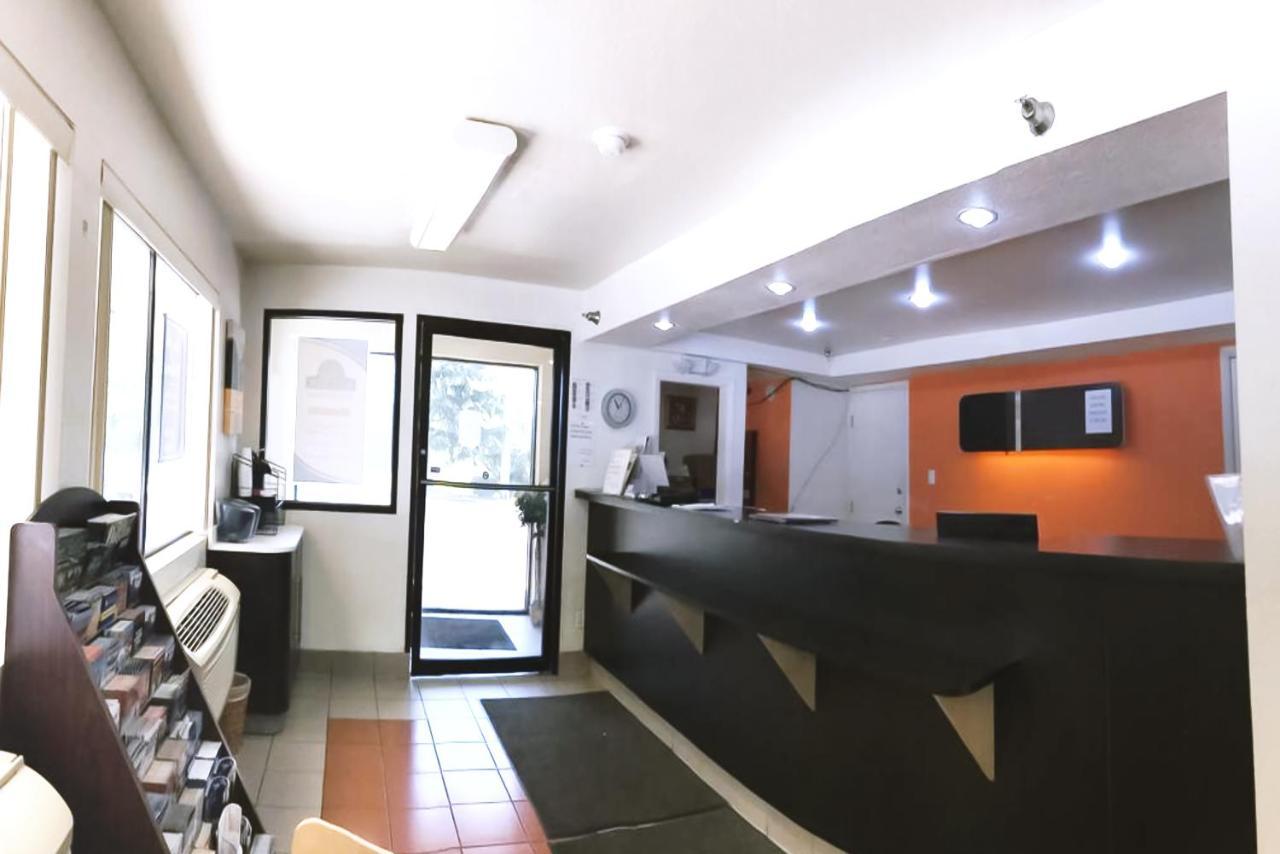 Key Inn Macedonia エクステリア 写真